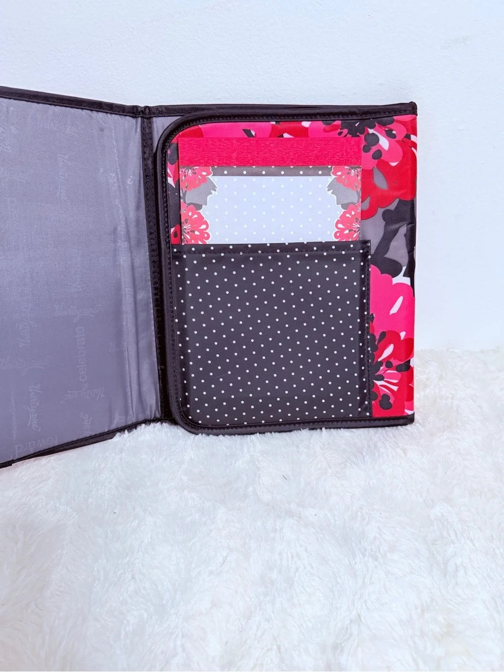 Thirty One Fold Up Cover Carry Organizer Notepad iPad Tablet Case Bold Bloom